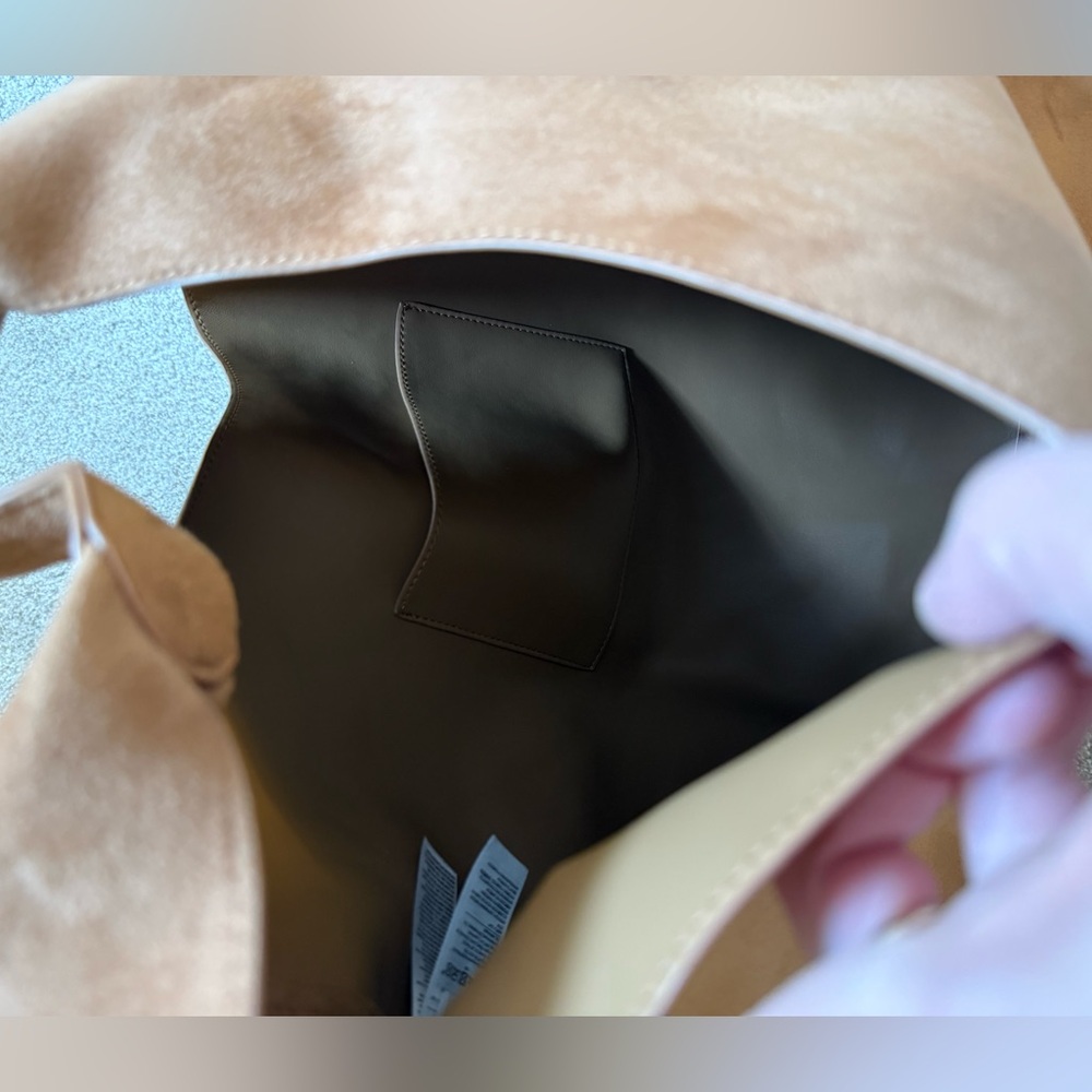 GAP Tan Suede Hobo Bag NWOT - Picture 9 of 9